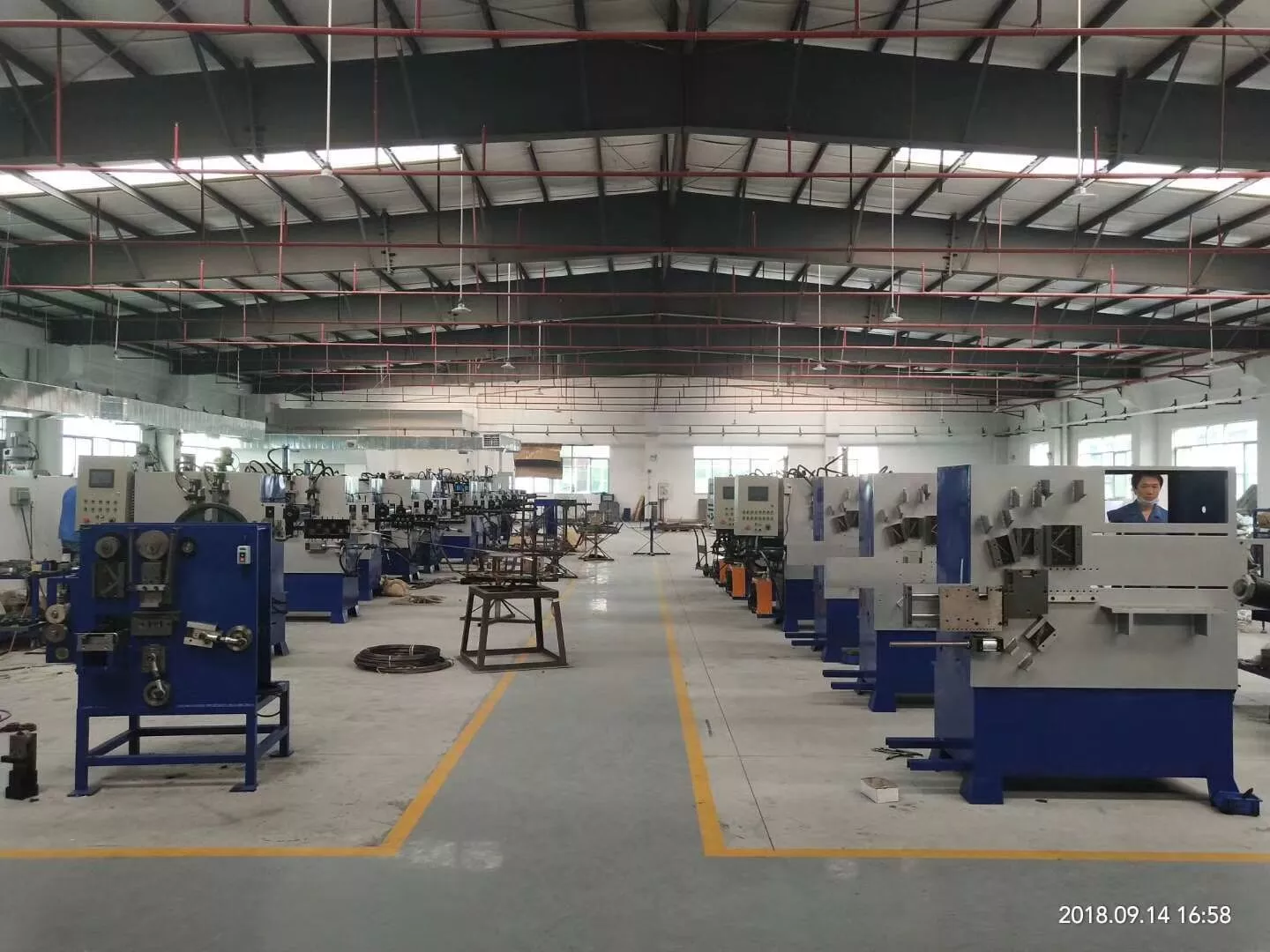 High Quality and Production Rate Cloth Hanger Making Machine